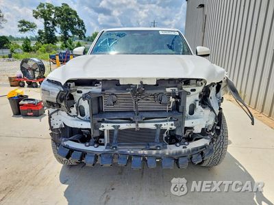 Piąte zdjęcie samochodu w środku: 2024 TOYOTA TACOMA TRD OFF-ROAD VIN:3TYLB5JN8RT043420 - miniatura