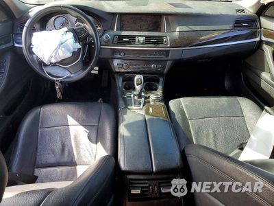 Zdjęcie 8 z 12 samochodu: 2016 BMW 528 I VIN:WBA5A5C55GD527670 - miniatura