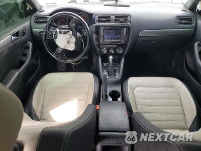 Zdjęcie 8 z 13 samochodu: 2016 VOLKSWAGEN JETTA SPORT VIN:3VWD17AJ5GM393755 - miniatura