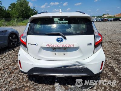 Zdjęcie 6 z 12 samochodu: 2018 TOYOTA PRIUS C TWO VIN:JTDKDTB31J1599833 - miniatura