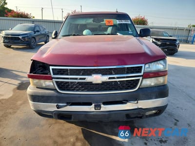 Piąte zdjęcie samochodu w środku: 2007 CHEVROLET SILVERADO K2500 HEAVY DUTY VIN:1GCHK23D67F113871 - miniatura