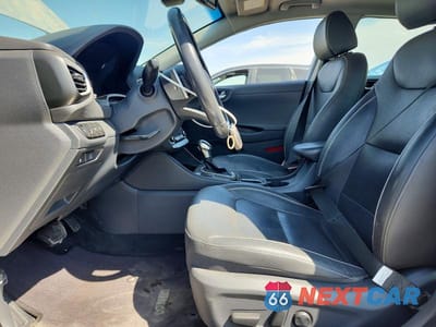 Zdjęcie 7 z 12 samochodu: 2019 HYUNDAI IONIQ LIMITED VIN:KMHC85LC6KU124614 - miniatura