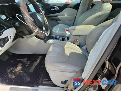 Zdjęcie 7 z 13 samochodu: 2019 JEEP CHEROKEE LIMITED VIN:1C4PJMDX8KD218726 - miniatura
