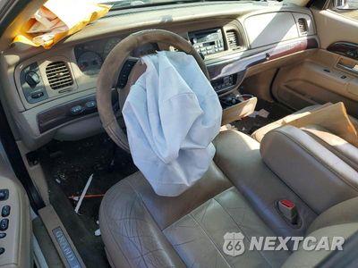 Zdjęcie 8 z 12 samochodu: 2005 MERCURY GRAND MARQUIS LS VIN:2MEFM75W05X671261 - miniatura