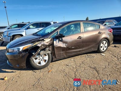 2018 KIA FORTE LX 3KPFL4A76JE178671 - główne zdjęcie licytacji z USA - miniatura