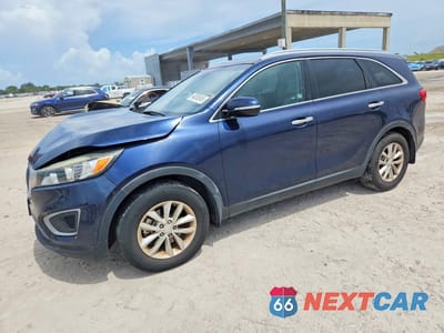 2017 KIA SORENTO LX 5XYPG4A33HG280075 - główne zdjęcie licytacji z USA - miniatura