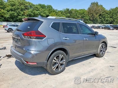 Trzecie zdjęcie samochodu z tyłu: 2019 NISSAN ROGUE SV VIN:5N1AT2MT5KC794938 - miniatura