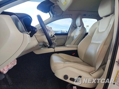 Zdjęcie 7 z 13 samochodu: 2020 VOLVO XC60 T5 MOMENTUM VIN:YV4102RK2L1418043 - miniatura