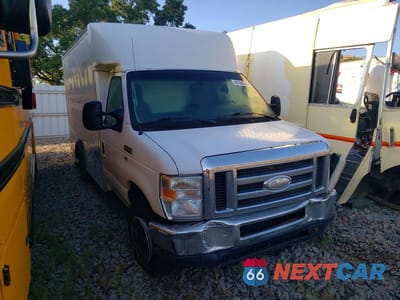 Czwarte zdjęcie samochodu z boku: 2014 FORD ECONOLINE - BOX TRUCK VIN:1FDWE3FL7EDA83503 - miniatura