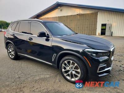 Czwarte zdjęcie samochodu z boku: 2020 BMW X5 XDRIVE40I VIN:5UXCR6C09L9B84809 - miniatura