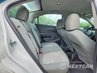 Zdjęcie 10 z 12 samochodu: 2017 CHEVROLET SONIC LS VIN:1G1JB5SG1H4154946 - miniatura