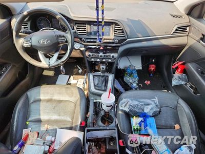 Zdjęcie 8 z 12 samochodu: 2020 HYUNDAI ELANTRA LIMITED VIN:5NPD84LF4LH608726 - miniatura