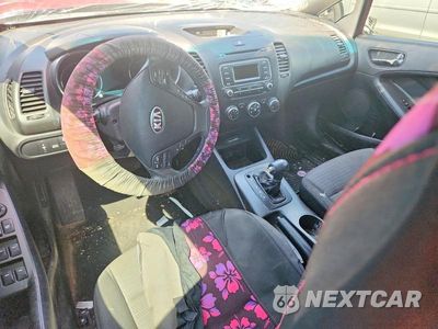 Zdjęcie 8 z 12 samochodu: 2015 KIA FORTE LX VIN:KNAFX4A67F5426390 - miniatura