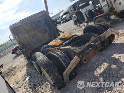 Drugie zdjęcie samochodu z przodu: 2016 VOLVO VNL SEMI TRUCK VIN:4V4NC9EH5GN943065 - miniatura