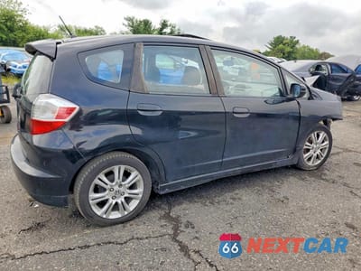 Trzecie zdjęcie samochodu z tyłu: 2009 HONDA FIT SPORT VIN:JHMGE88429S027724 - miniatura