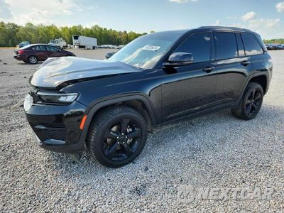 2023 JEEP GRAND CHEROKEE LAREDO 1C4RJHAGXPC561135 - główne zdjęcie licytacji z USA - miniatura