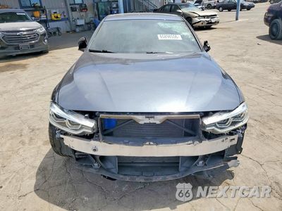 Piąte zdjęcie samochodu w środku: 2016 BMW 340 I VIN:WBA8B3C5XGK383527 - miniatura