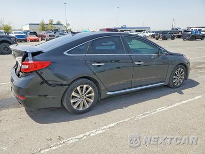 Trzecie zdjęcie samochodu z tyłu: 2015 HYUNDAI SONATA SPORT VIN:5NPE34AF5FH223945 - miniatura