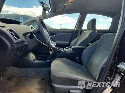 Zdjęcie 7 z 12 samochodu: 2015 TOYOTA PRIUS THREE VIN:JTDKN3DU6F0442430 - miniatura