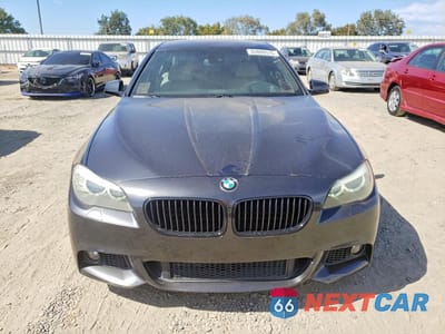 Piąte zdjęcie samochodu w środku: 2011 BMW 550 I VIN:WBAFR9C51BC757130 - miniatura
