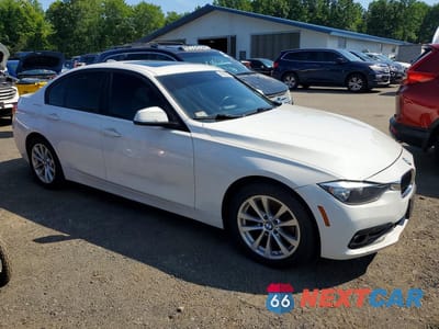 Czwarte zdjęcie samochodu z boku: 2017 BMW 320 I VIN:WBA8E1G59HNU14479 - miniatura