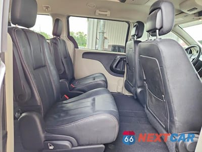 Zdjęcie 11 z 13 samochodu: 2016 CHRYSLER TOWN & COUNTRY TOURING VIN:2C4RC1BGXGR206179 - miniatura