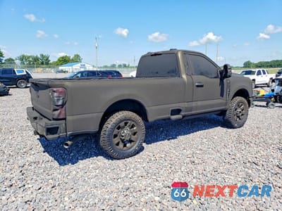 Trzecie zdjęcie samochodu z tyłu: 2025 FORD F350 SUPER DUTY VIN:1FTRF3BN6SED75896 - miniatura