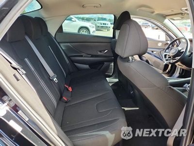 Zdjęcie 10 z 12 samochodu: 2024 HYUNDAI ELANTRA BLUE VIN:KMHLM4DJ1RU110973 - miniatura