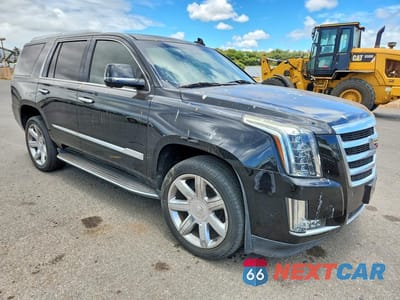 Czwarte zdjęcie samochodu z boku: 2019 CADILLAC ESCALADE LUXURY VIN:1GYS4BKJ4KR338394 - miniatura
