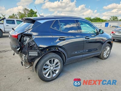 Trzecie zdjęcie samochodu z tyłu: 2023 BUICK ENCORE GX ESSENCE VIN:KL4MMGSL9PB133791 - miniatura
