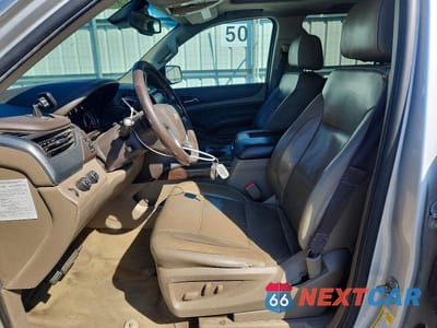 Zdjęcie 7 z 13 samochodu: 2018 CHEVROLET SUBURBAN K1500 LT VIN:1GNSKHKC6JR295876 - miniatura