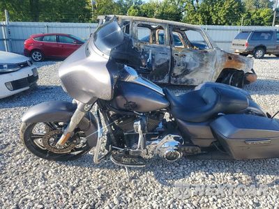 Trzecie zdjęcie samochodu z tyłu: 2016 HARLEY-DAVIDSON FLHXS STREET GLIDE SPECIAL VIN:1HD1KRM1XGB642714 - miniatura