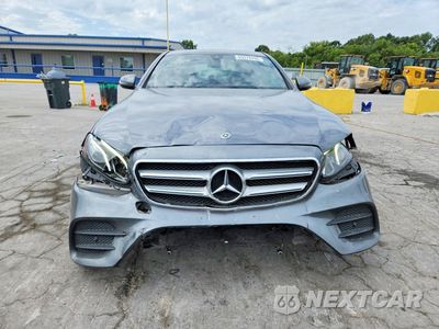 Piąte zdjęcie samochodu w środku: 2017 MERCEDES-BENZ E 300 4MATIC VIN:WDDZF4KB4HA228137 - miniatura
