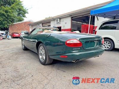 Trzecie zdjęcie samochodu z tyłu: 1999 JAGUAR XK8 VIN:SAJGX2049XC038524 - miniatura