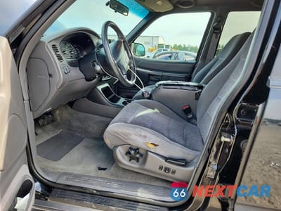 Zdjęcie 7 z 13 samochodu: 2000 FORD EXPLORER XLT VIN:1FMZU73E2YZA15906 - miniatura