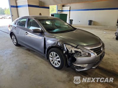 Czwarte zdjęcie samochodu z boku: 2015 NISSAN ALTIMA 2.5 S VIN:1N4AL3AP3FC247034 - miniatura