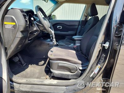 Zdjęcie 7 z 12 samochodu: 2016 KIA SOUL BASE VIN:KNDJN2A25G7302127 - miniatura