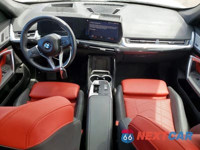 Zdjęcie 8 z 14 samochodu: 2023 BMW X1 XDRIVE28I VIN:WBX73EF0XP5Y21522 - miniatura