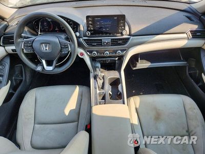 Zdjęcie 8 z 13 samochodu: 2019 HONDA ACCORD LX VIN:1HGCV1F17KA075295 - miniatura