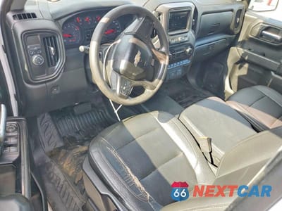 Zdjęcie 8 z 12 samochodu: 2019 CHEVROLET SILVERADO C1500 VIN:1GCRWAEH0KZ371989 - miniatura
