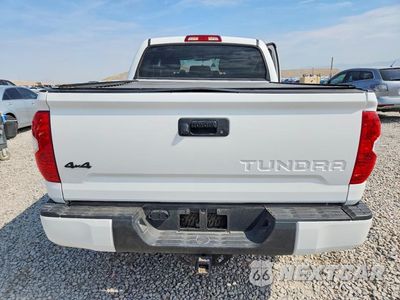 Zdjęcie 6 z 12 samochodu: 2017 TOYOTA TUNDRA TRD PRO VIN:5TFDY5F17HX637610 - miniatura