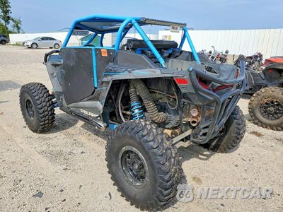 Trzecie zdjęcie samochodu z tyłu: 2019 POLARIS RZR TURBO UTILITY VEHICLE VIN:3NSVDE927KF580572 - miniatura
