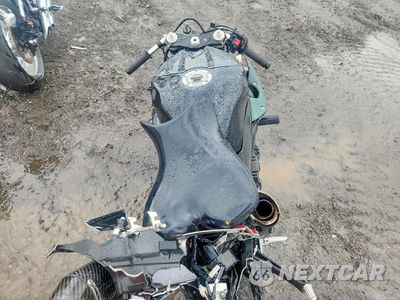 Zdjęcie 6 z 9 samochodu: 2011 YAMAHA YZFR1 VIN:JYARN23E1BA009536 - miniatura