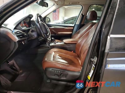 Zdjęcie 7 z 13 samochodu: 2015 BMW X5 XDRIVE35D VIN:5UXKS4C50F0N07828 - miniatura