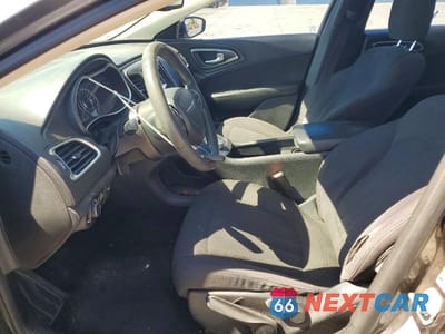 Zdjęcie 7 z 12 samochodu: 2015 CHRYSLER 200 LIMITED VIN:1C3CCCAB1FN537773 - miniatura