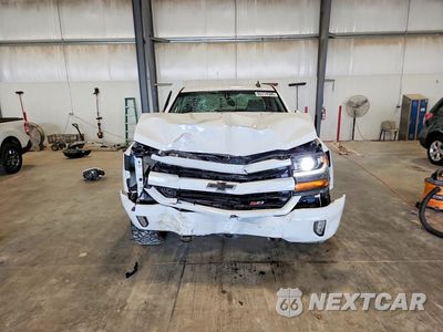 Piąte zdjęcie samochodu w środku: 2017 CHEVROLET SILVERADO K1500 LT VIN:3GCUKREC8HG216012 - miniatura