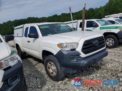 Czwarte zdjęcie samochodu z boku: 2018 TOYOTA TACOMA SR VIN:5TFRX5GN3JX128730 - miniatura