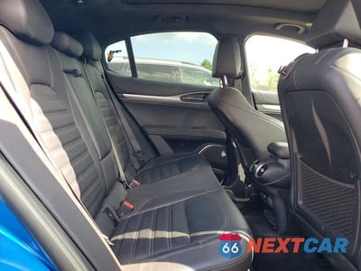 Zdjęcie 11 z 13 samochodu: 2022 ALFA ROMEO STELVIO TI VIN:ZASPAKBN2N7D29756 - miniatura