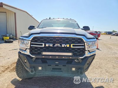 Piąte zdjęcie samochodu w środku: 2022 RAM 2500 BIG HORN/LONE STAR VIN:3C6UR5DL2NG319189 - miniatura