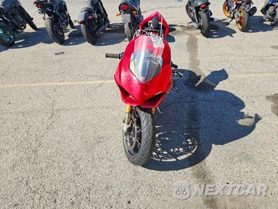 Piąte zdjęcie samochodu w środku: 2018 DUCATI PANIGALE V4 VIN:ZDMDAGNW0JB000434 - miniatura